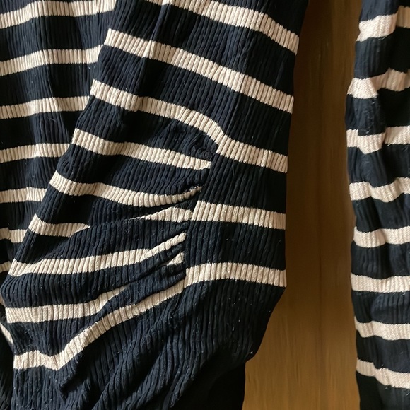 Black and Tan H&M maternity sweater - Picture 3 of 3